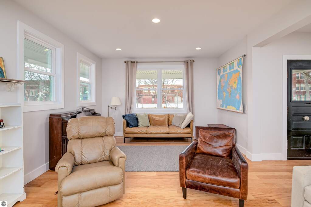 4 Bedroom Single Family Home/House's Image 26