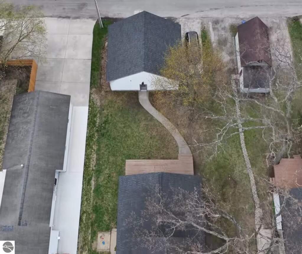 4 Bedroom Single Family Home/House's Image 33