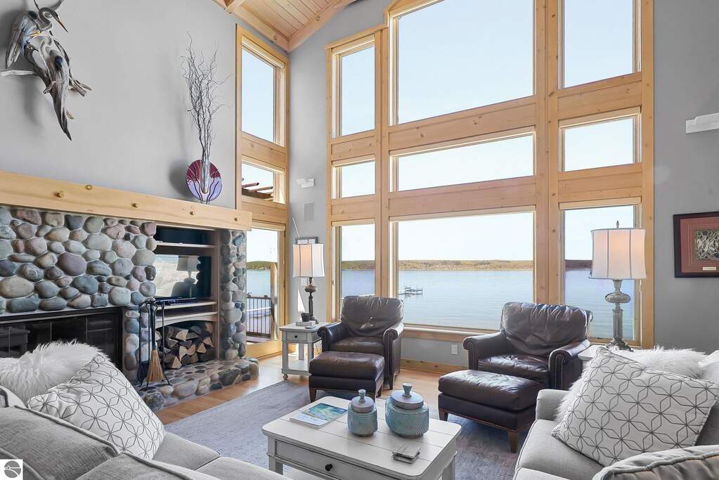 4 Bedroom Single Family Home/House's Image 10