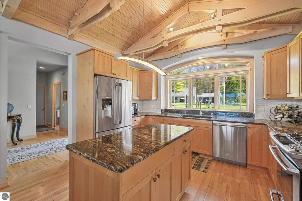 4 Bedroom Single Family Home/House's Image 12
