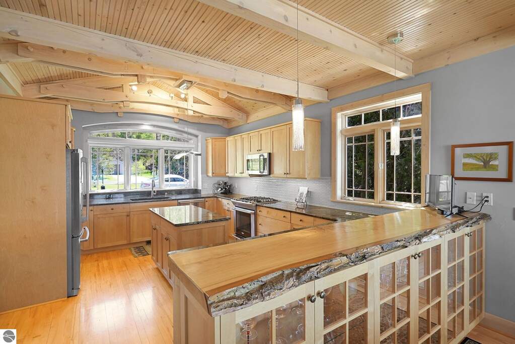 4 Bedroom Single Family Home/House's Image 13