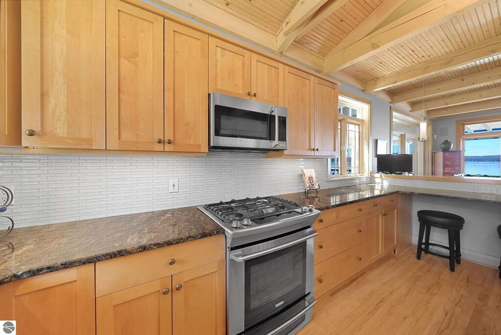 4 Bedroom Single Family Home/House's Image 17