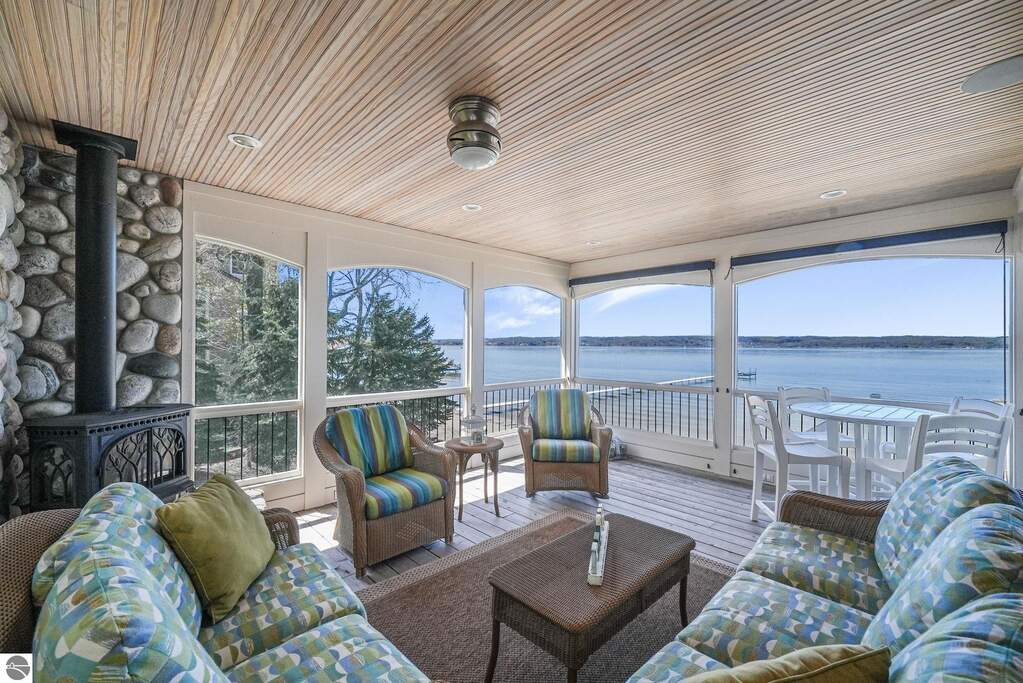 4 Bedroom Single Family Home/House's Image 25