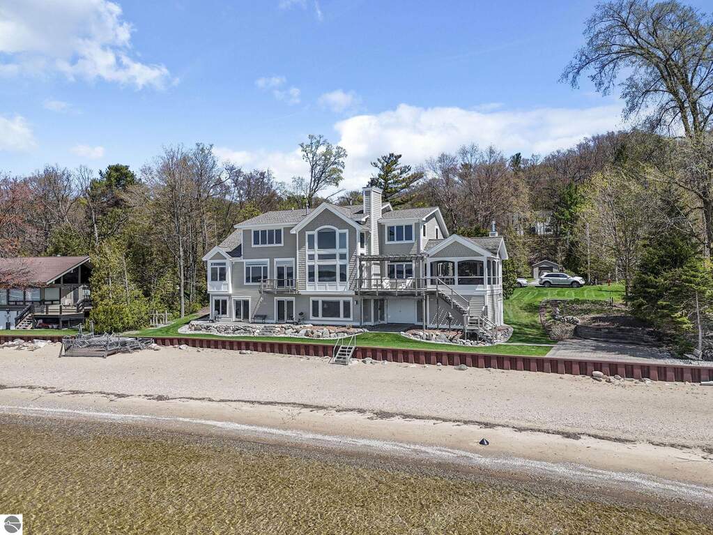4 Bedroom Single Family Home/House's Image 70