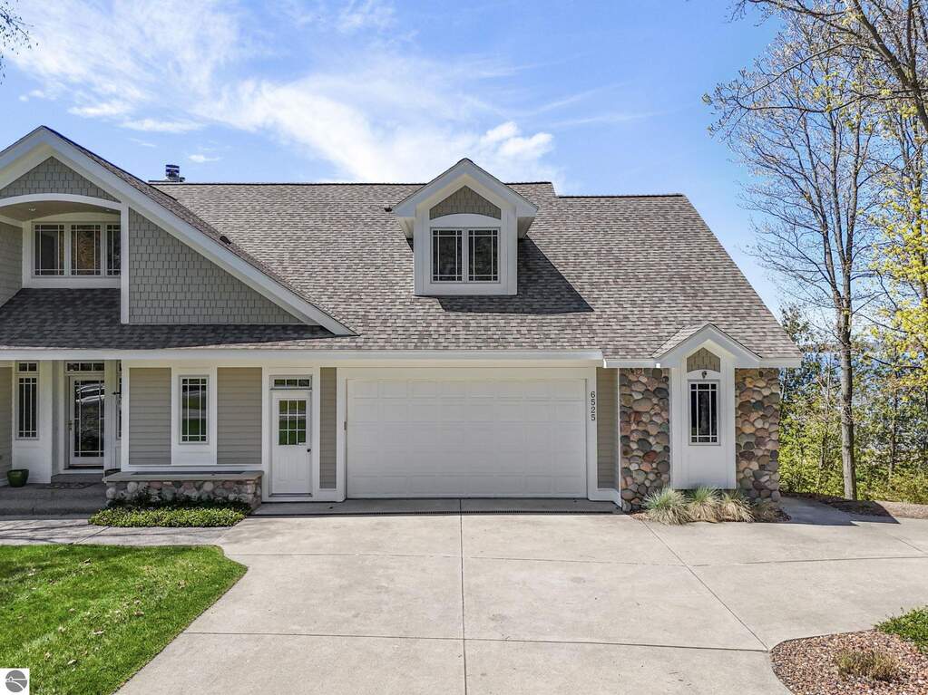 4 Bedroom Single Family Home/House's Image 73