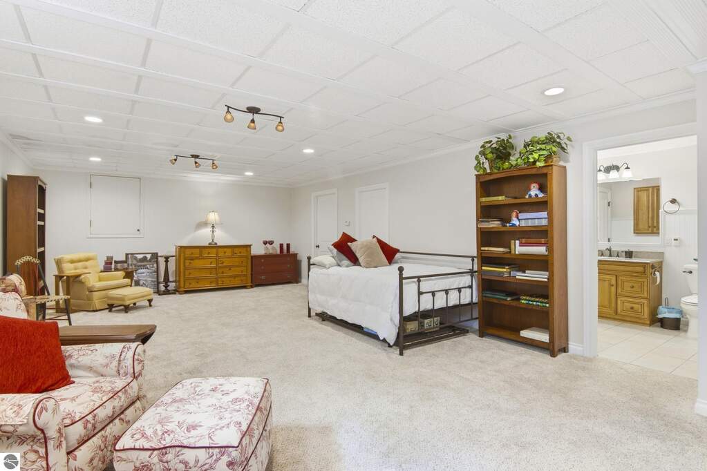 3 Bedroom Single Family Home/House's Image 29