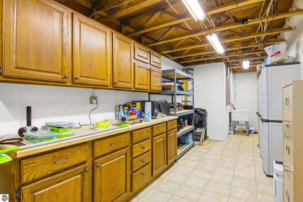 3 Bedroom Single Family Home/House's Image 32