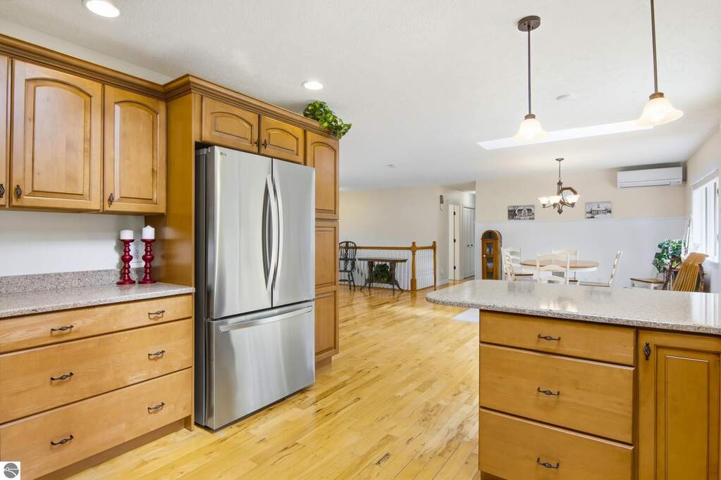3 Bedroom Single Family Home/House's Image 3