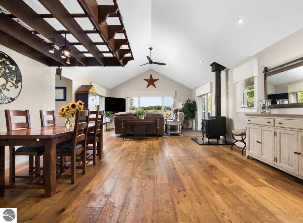 4 Bedroom Single Family Home/House's Image 13