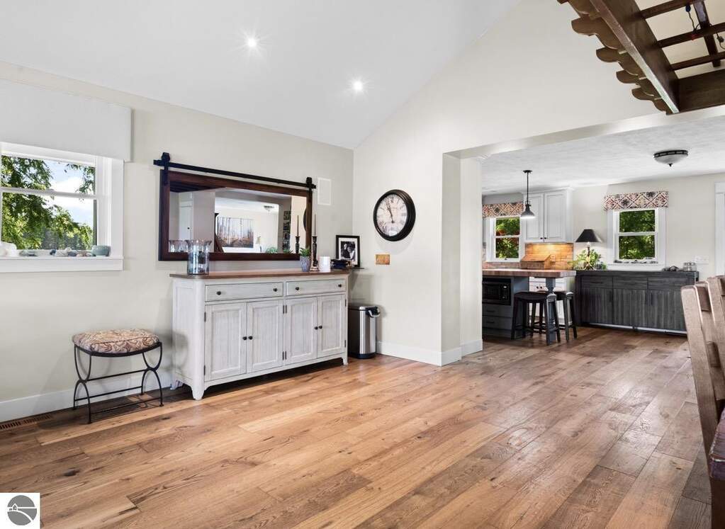 4 Bedroom Single Family Home/House's Image 15