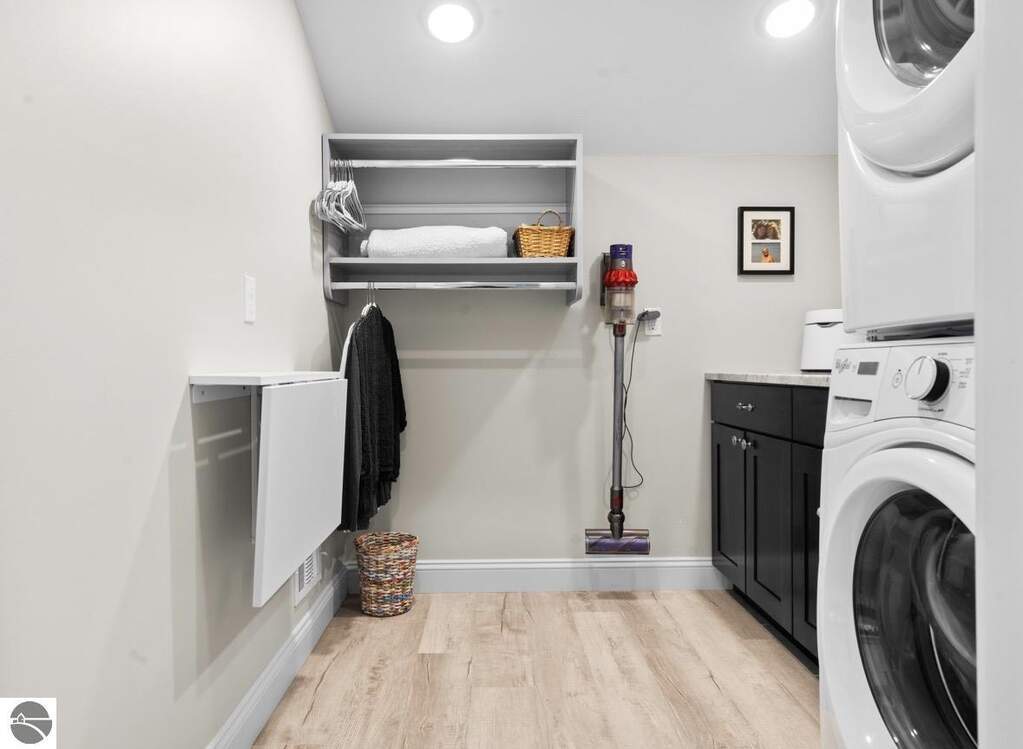 4 Bedroom Single Family Home/House's Image 32