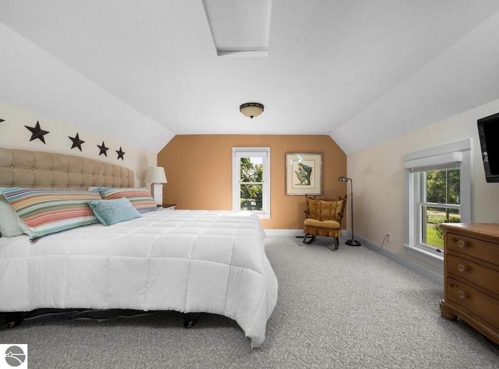 4 Bedroom Single Family Home/House's Image 38