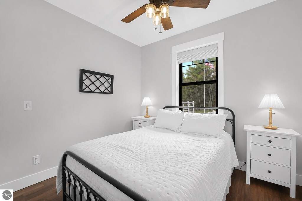 5 Bedroom Single Family Home/House's Image 37