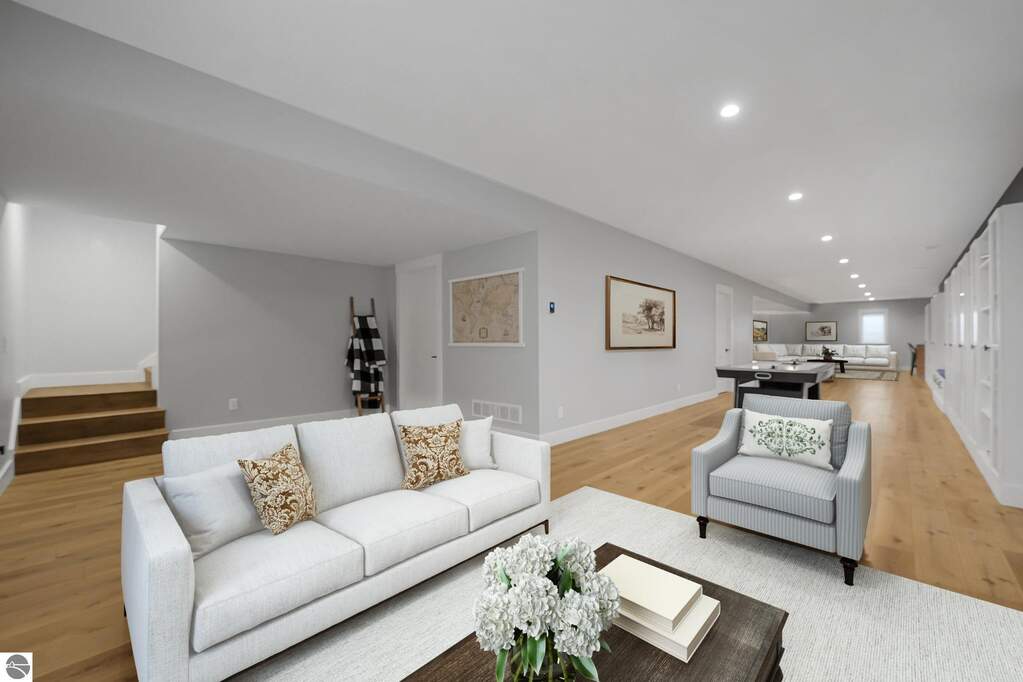 5 Bedroom Single Family Home/House's Image 47