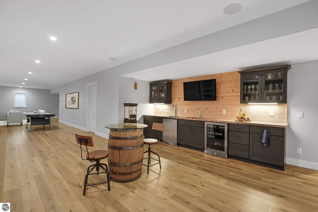 5 Bedroom Single Family Home/House's Image 50