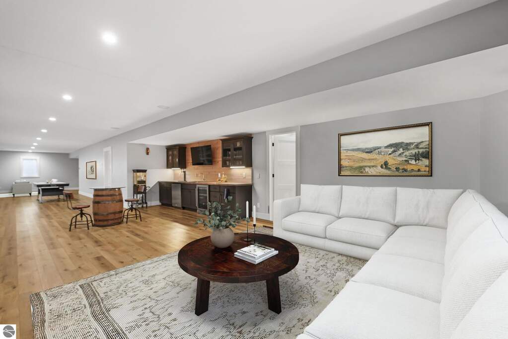 5 Bedroom Single Family Home/House's Image 52