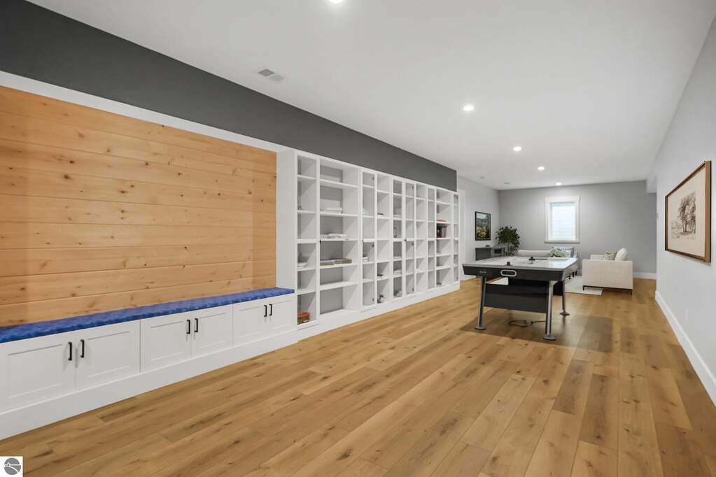 5 Bedroom Single Family Home/House's Image 57
