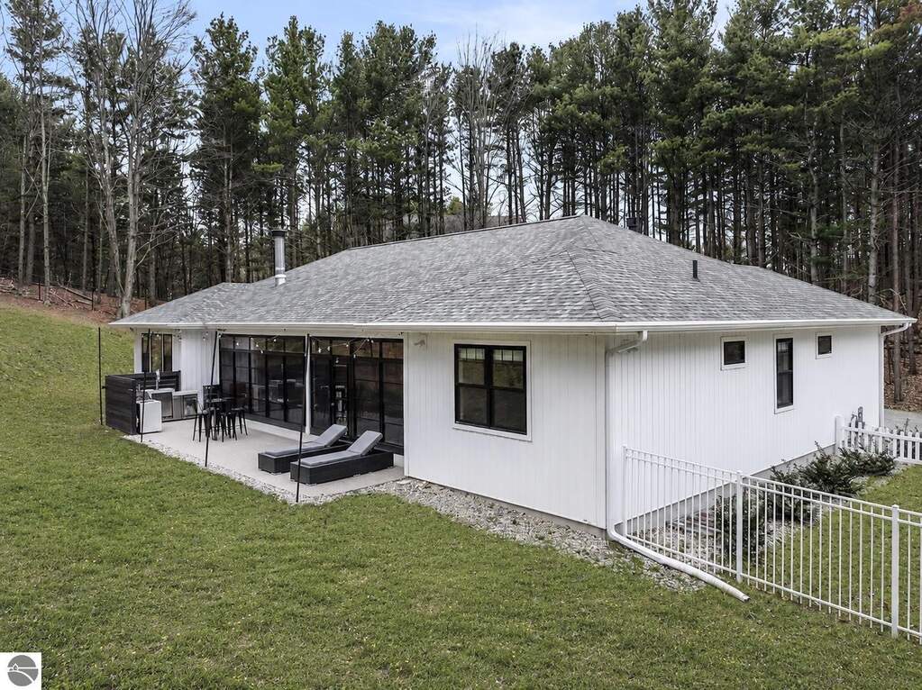 5 Bedroom Single Family Home/House's Image 65