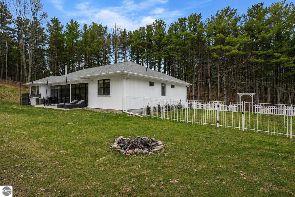 5 Bedroom Single Family Home/House's Image 67