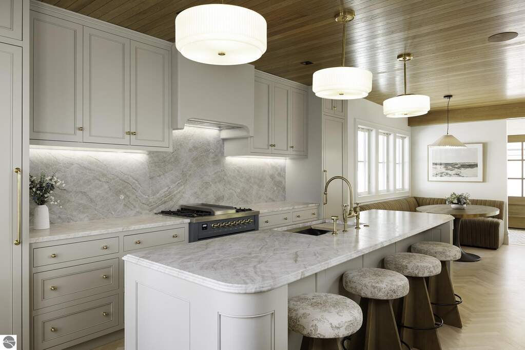 5 Bedroom Single Family Home/House's Image 8