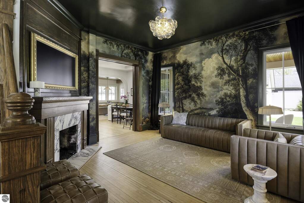 5 Bedroom Single Family Home/House's Image 22
