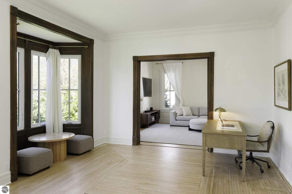 5 Bedroom Single Family Home/House's Image 31