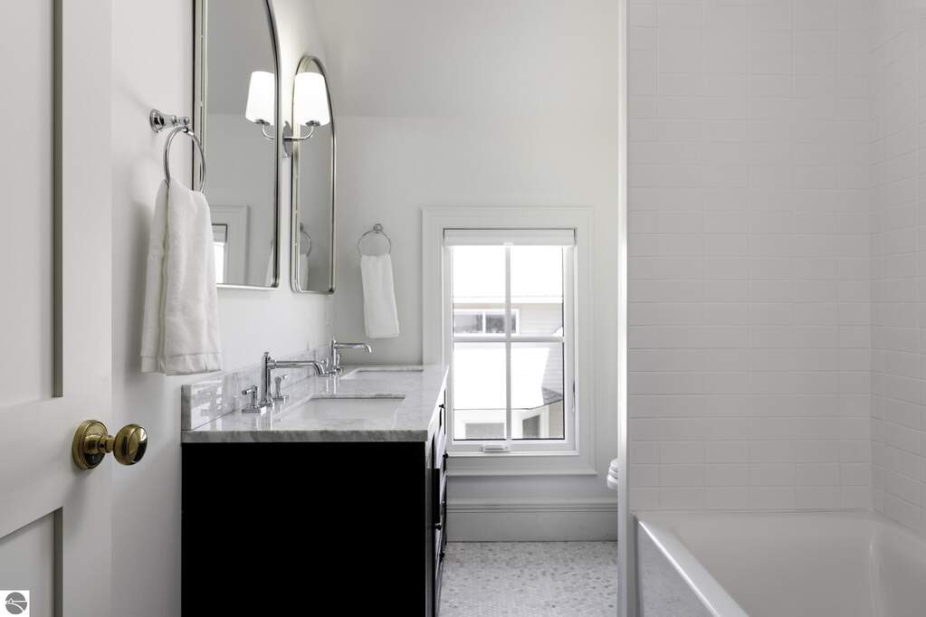 5 Bedroom Single Family Home/House's Image 52