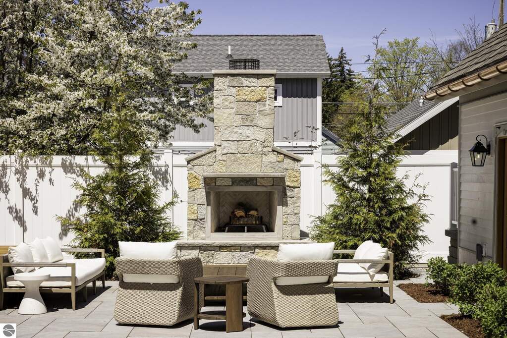 5 Bedroom Single Family Home/House's Image 63
