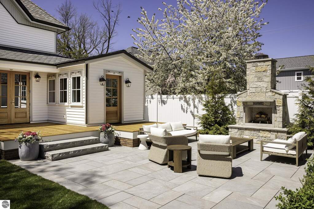 5 Bedroom Single Family Home/House's Image 64