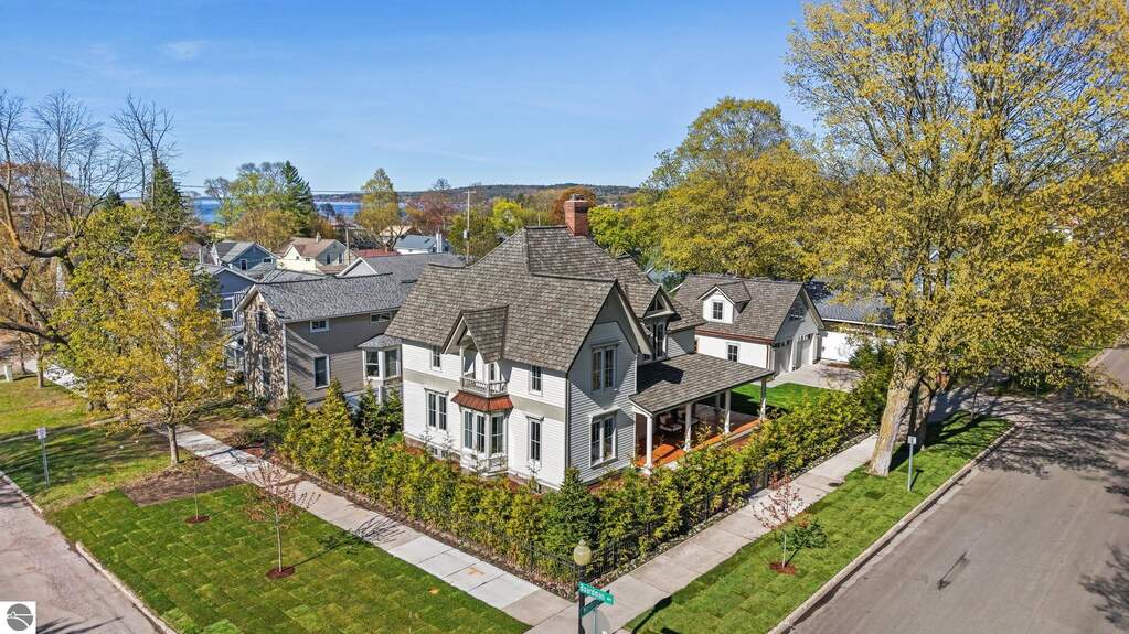 5 Bedroom Single Family Home/House's Image 78