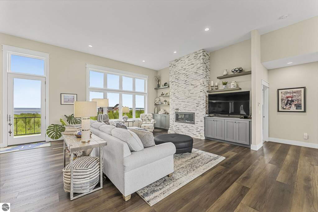3 Bedroom Single Family Home/House's Image 9