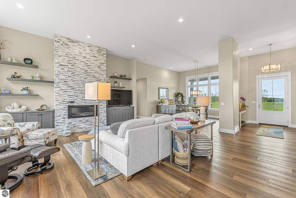 3 Bedroom Single Family Home/House's Image 12