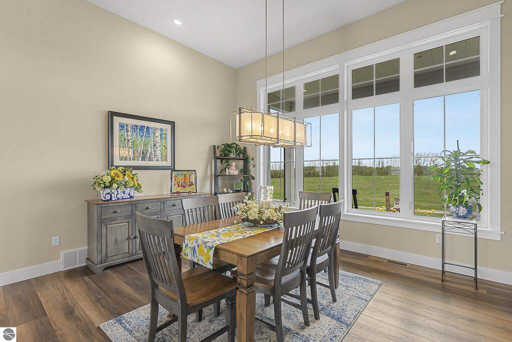 3 Bedroom Single Family Home/House's Image 17