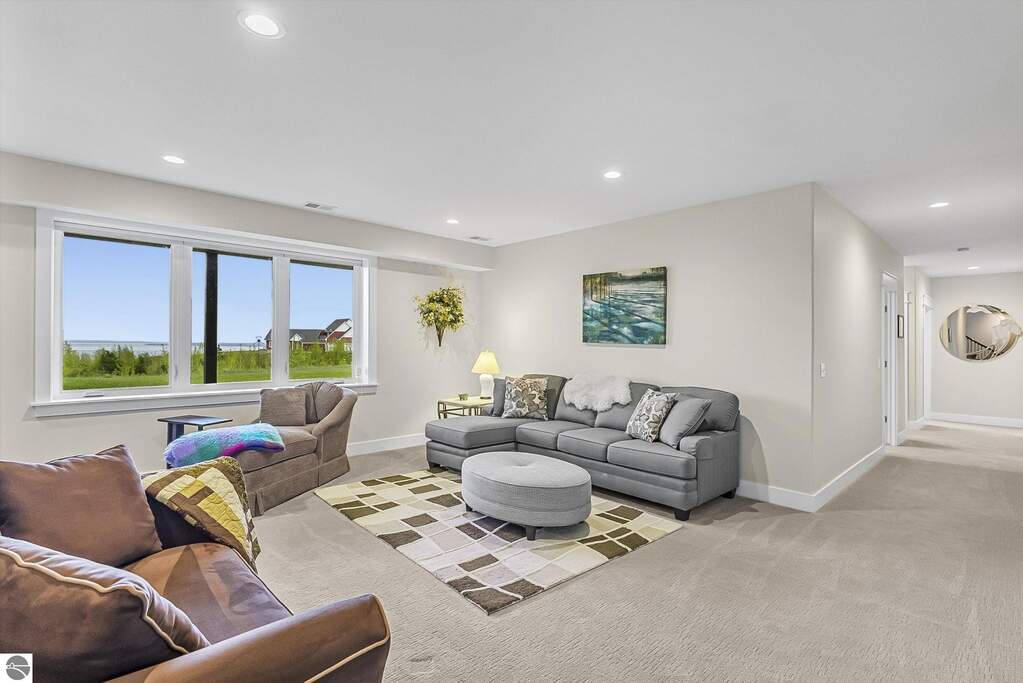 3 Bedroom Single Family Home/House's Image 45
