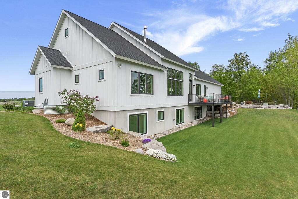 3 Bedroom Single Family Home/House's Image 69