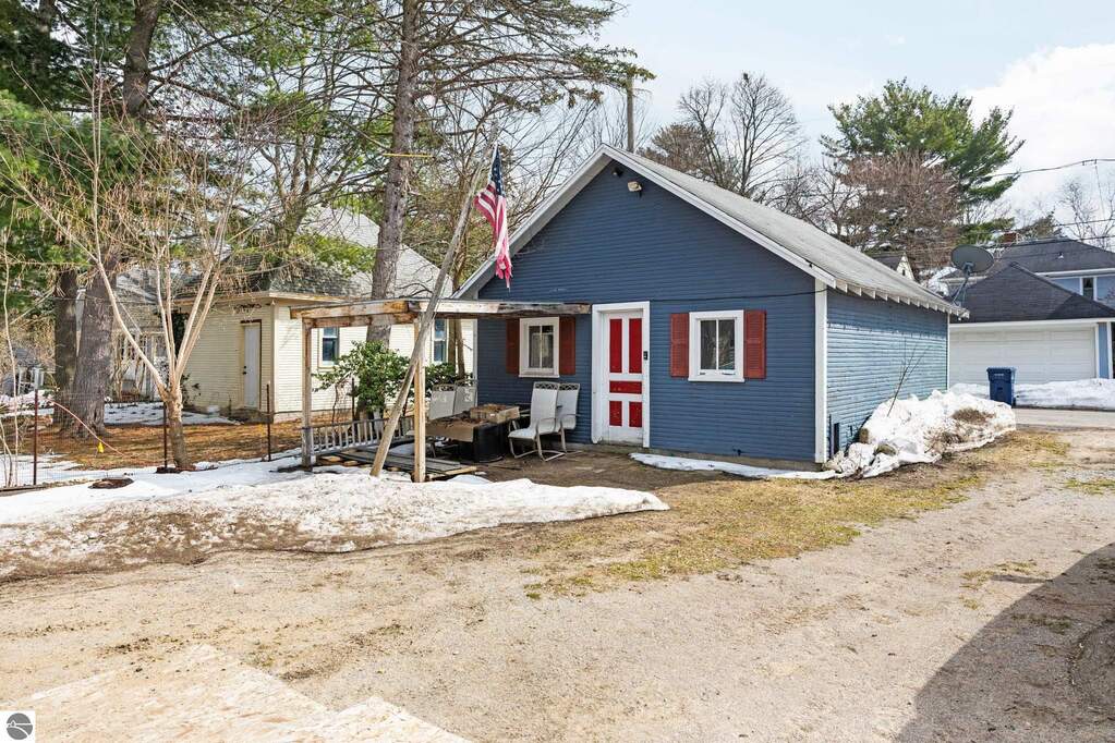 3 Bedroom Single Family Home/House's Image 45