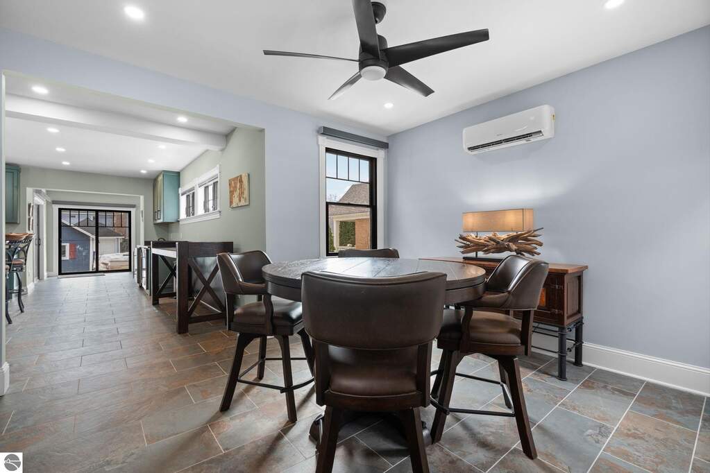 3 Bedroom Single Family Home/House's Image 3