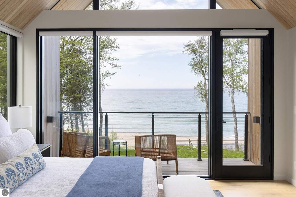 5 Bedroom Single Family Home/House's Image 24
