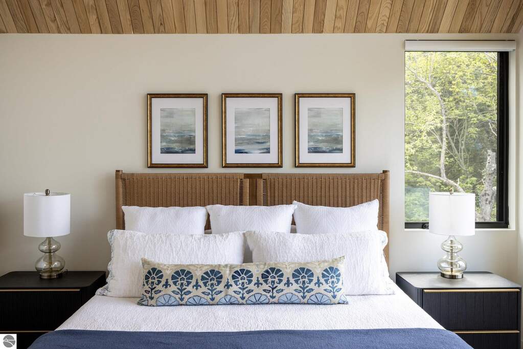 5 Bedroom Single Family Home/House's Image 26