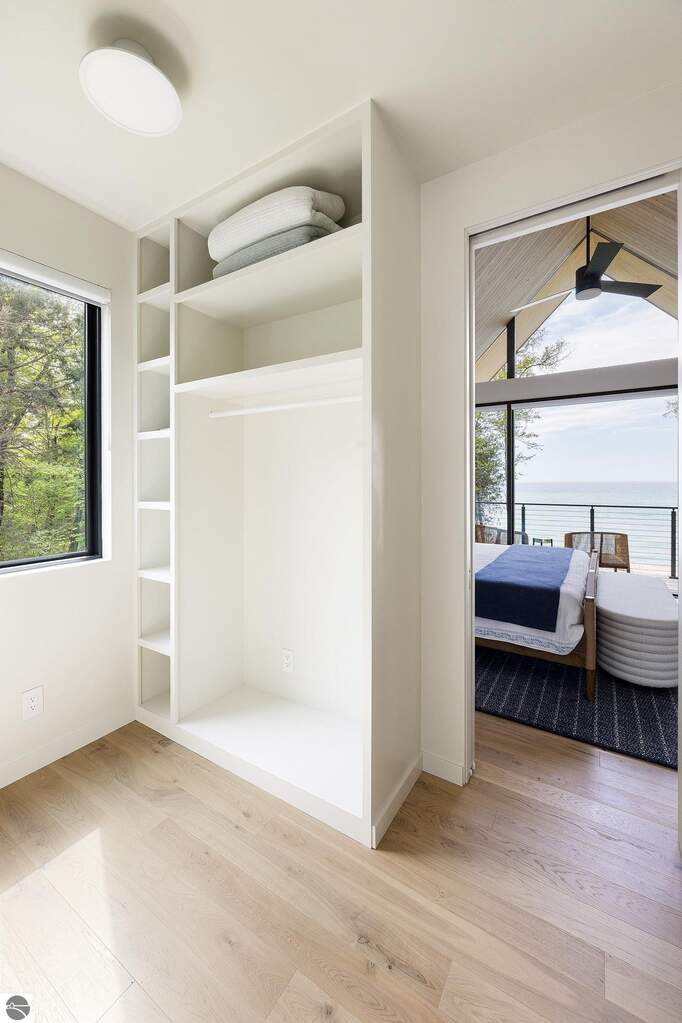 5 Bedroom Single Family Home/House's Image 29