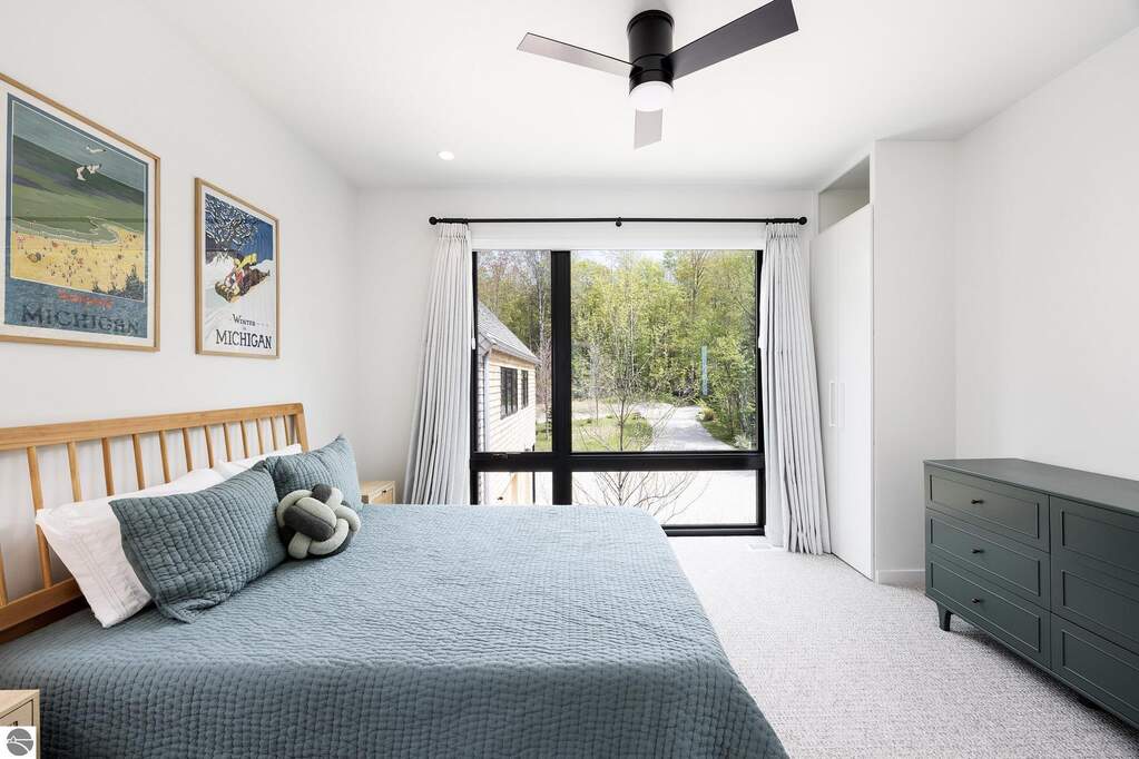 5 Bedroom Single Family Home/House's Image 44