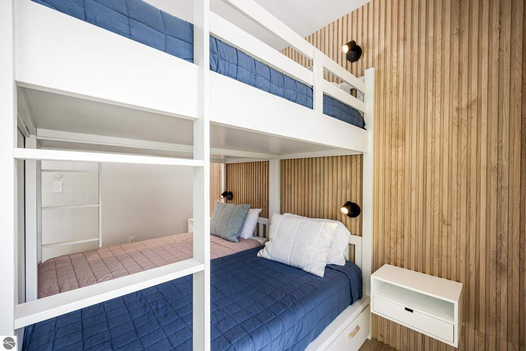 5 Bedroom Single Family Home/House's Image 49