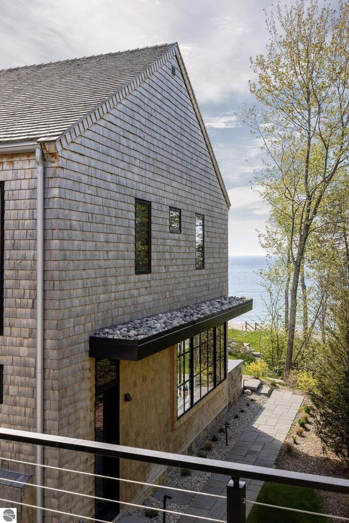 5 Bedroom Single Family Home/House's Image 64