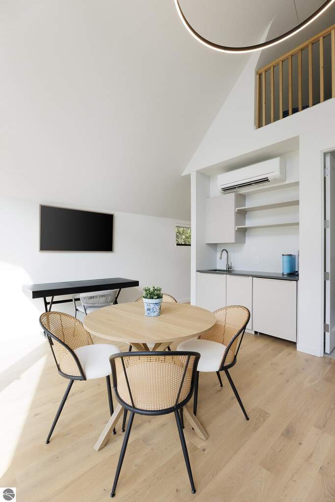 5 Bedroom Single Family Home/House's Image 68