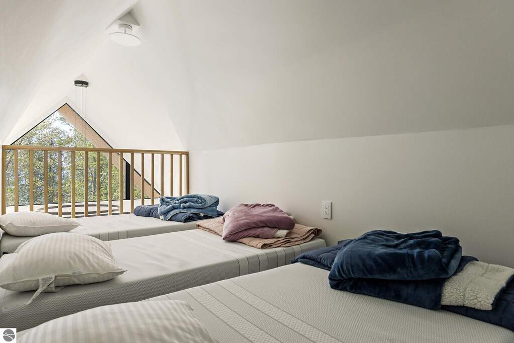 5 Bedroom Single Family Home/House's Image 74