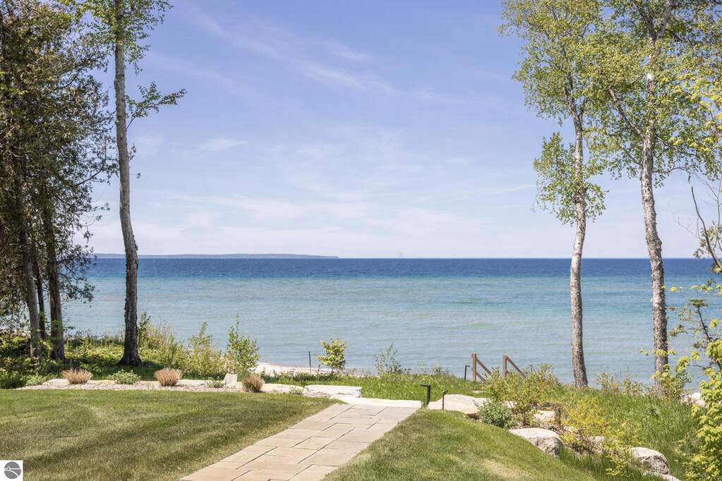 5 Bedroom Single Family Home/House's Image 77