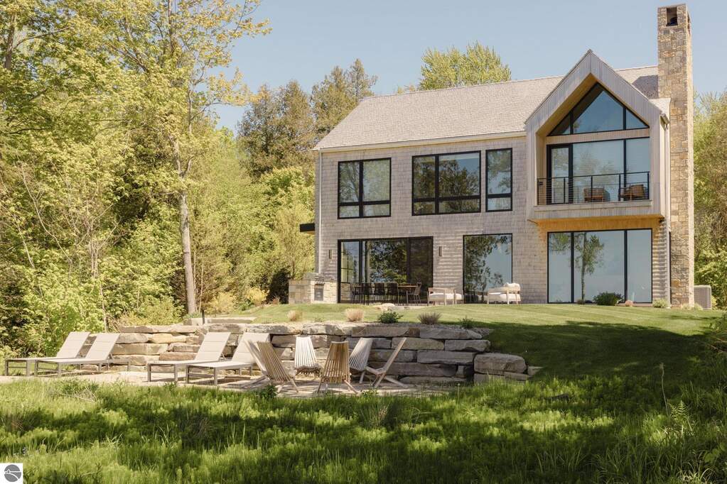 5 Bedroom Single Family Home/House's Image 80