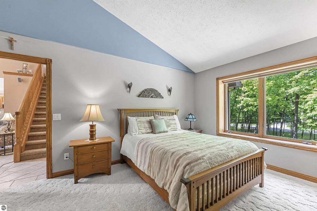 5 Bedroom Single Family Home/House's Image 21