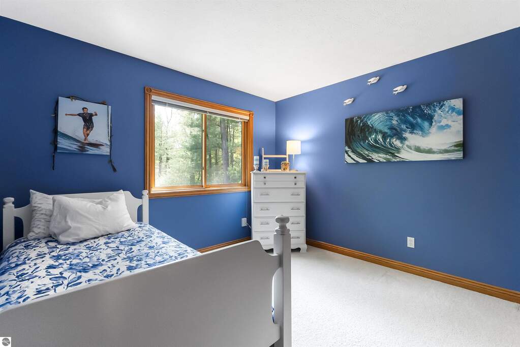 5 Bedroom Single Family Home/House's Image 32