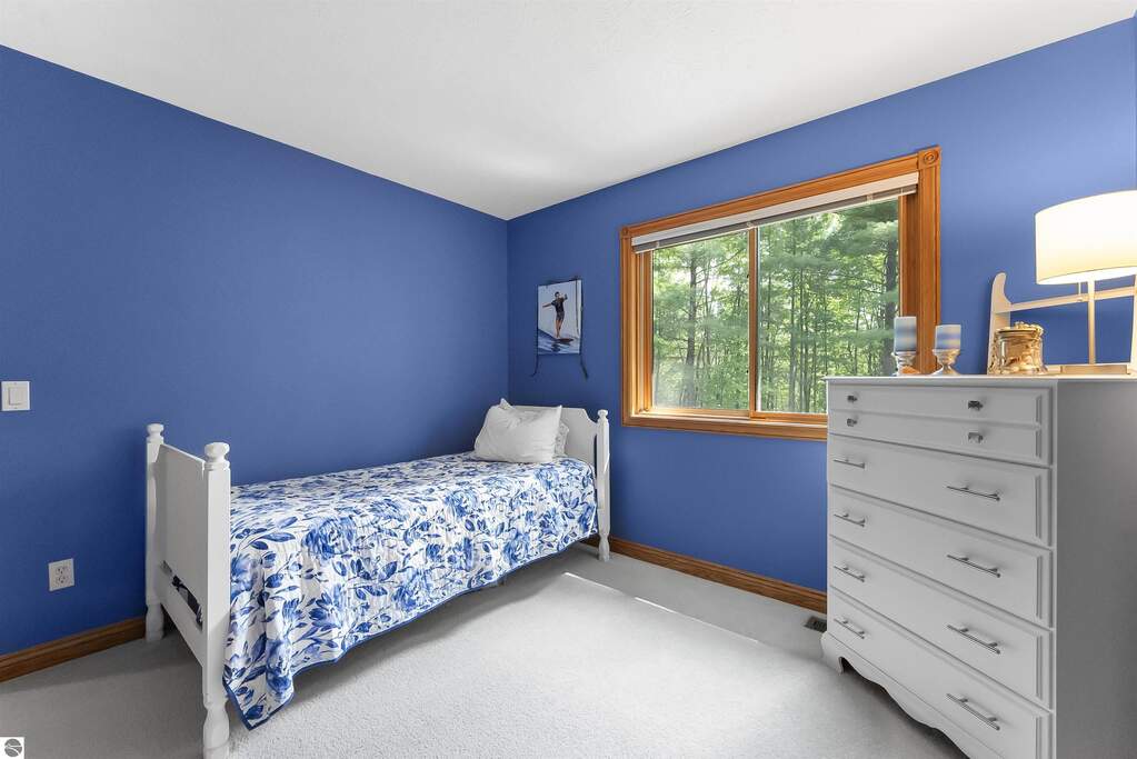 5 Bedroom Single Family Home/House's Image 33